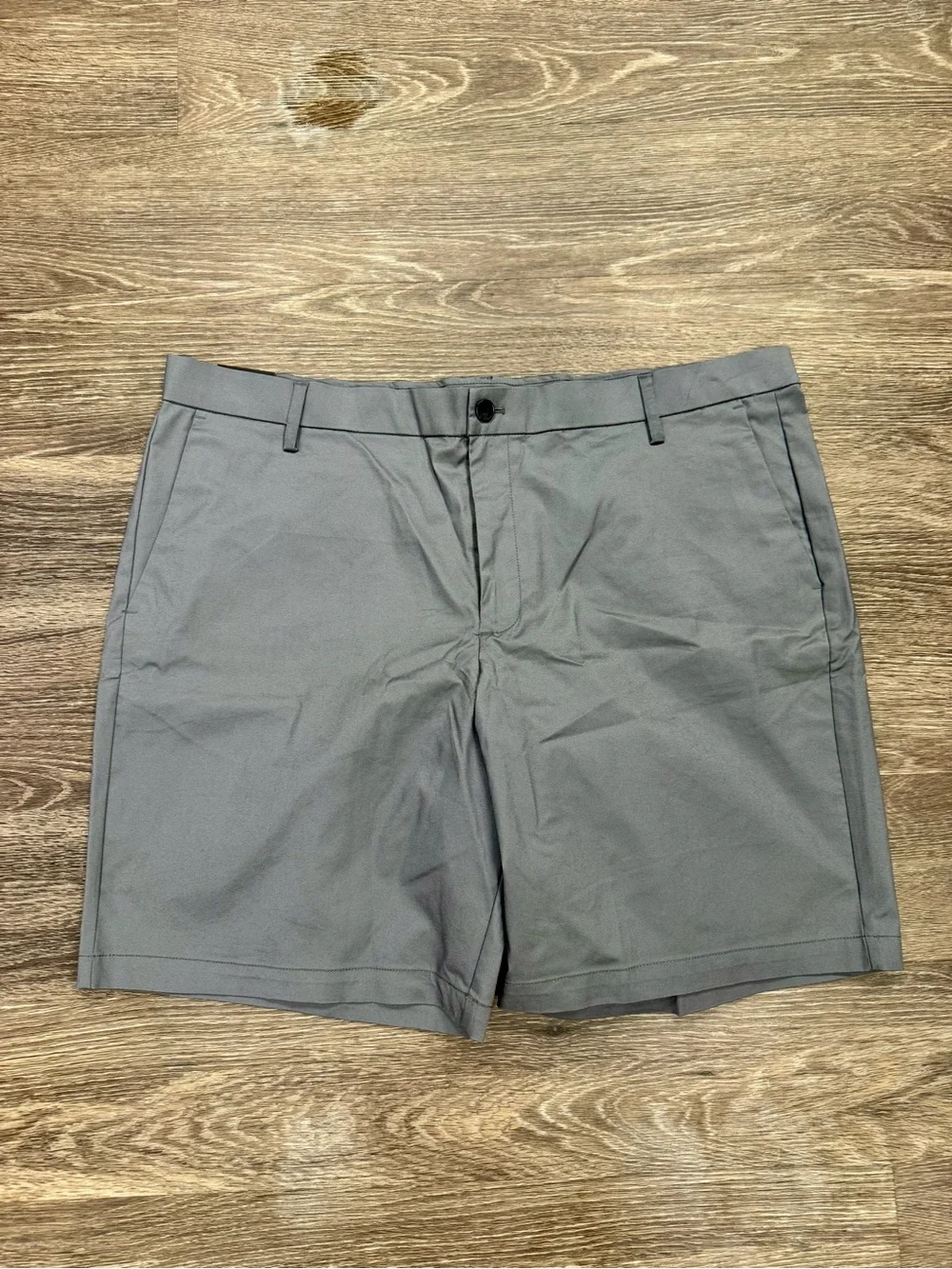 NWT Banana Republic Men’s Stretch Chino Shorts Gray Size 42 9” Quick Dry